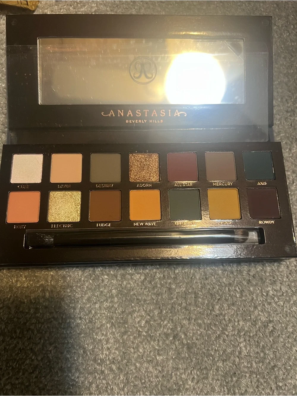 Anastasia Beverly Hills brand new